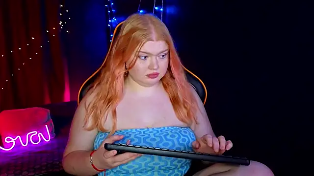 Adele_Moor_'s cam snapshot