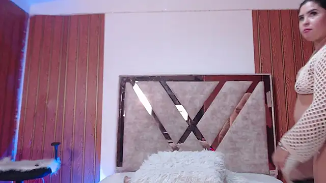 AGATHAA_WHITE's cam snapshot