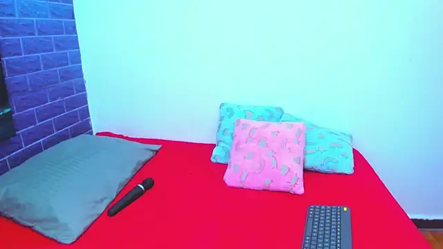 Cora_222's cam snapshot