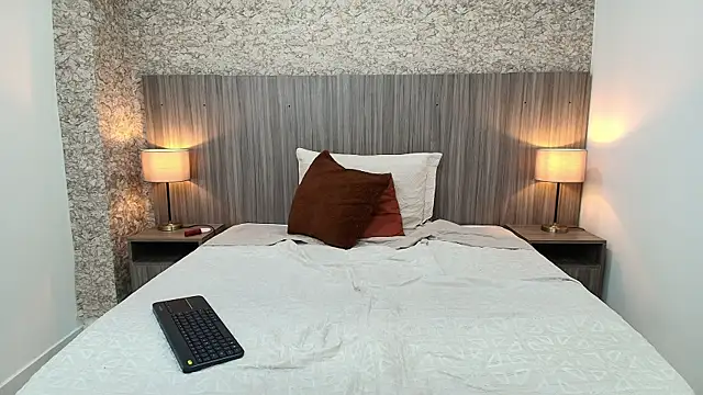 zoe_bermudez's cam snapshot