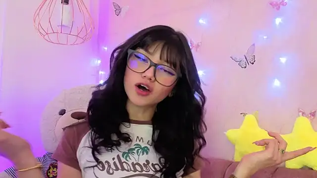 april_bennett's cam snapshot