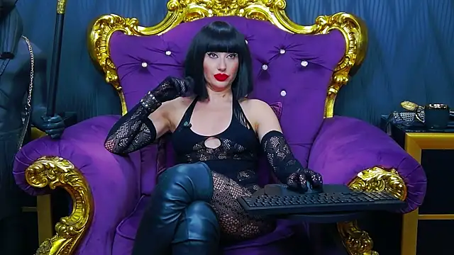 LaraMaeve's cam snapshot