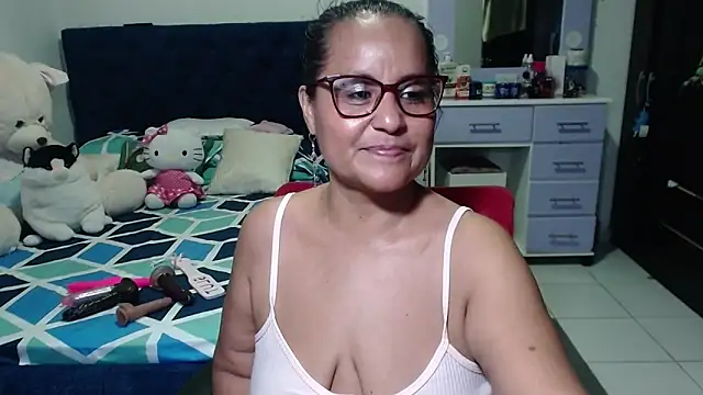 pervert_mommy_'s cam snapshot