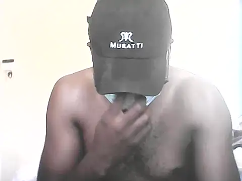 MadibaZondwa11's cam snapshot