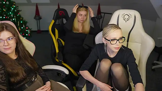 Jessica_start's cam snapshot