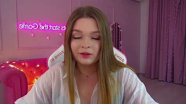 CrystalLyons live sex cam