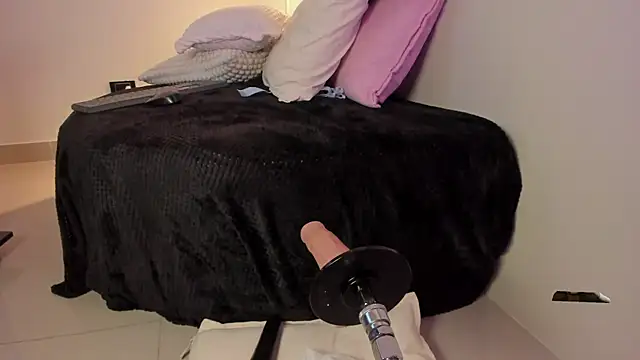 roxannegomez's cam snapshot