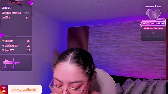 emmy_walker's cam snapshot