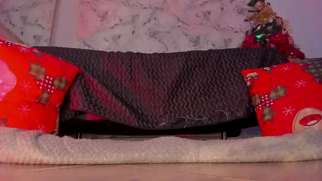 Bella_desi_'s cam snapshot