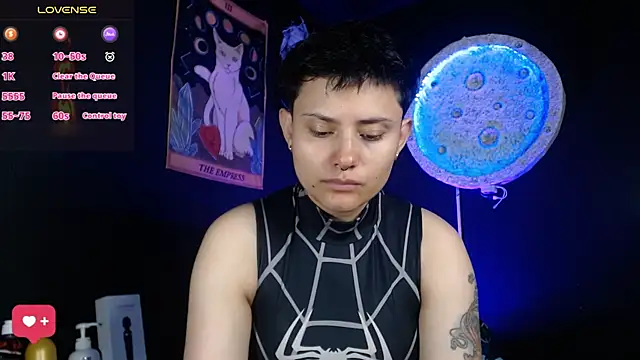 girl_intense444's cam snapshot