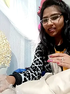 urvashi01224's cam snapshot