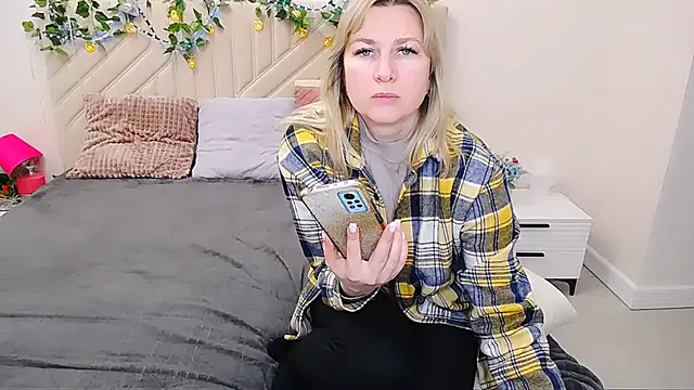 Incredible_Ariela's cam snapshot