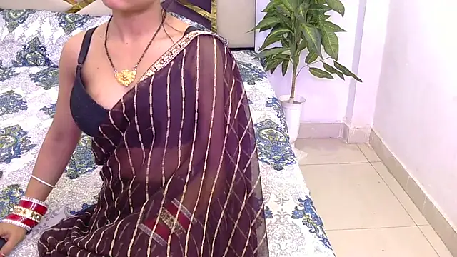 Lovelyy-couple's cam snapshot