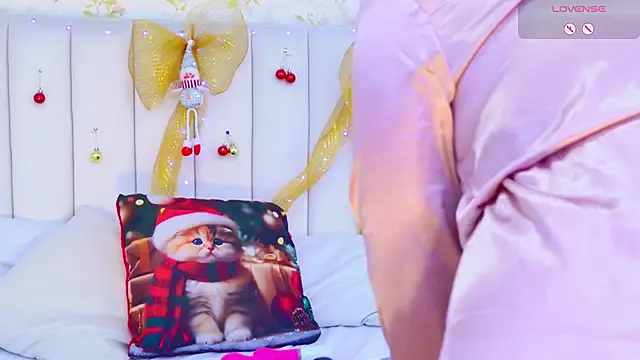 Sara_Desire's cam snapshot