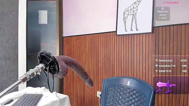 violett_collins_'s cam snapshot