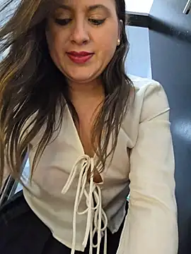 GatitaXD27's cam snapshot