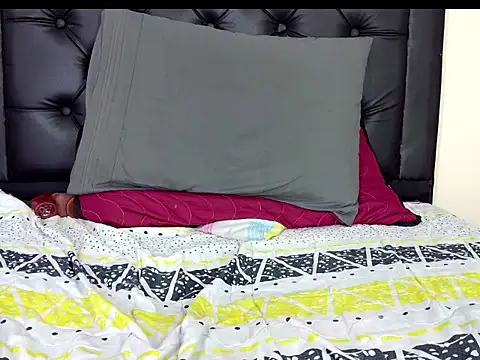 PamelaMK's cam snapshot