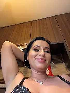 Hotmomcheckk_'s cam snapshot