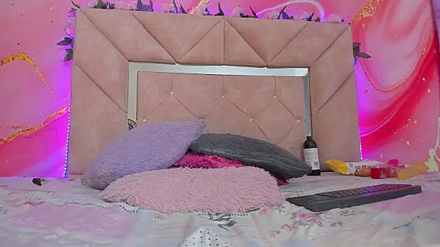 Taylor_oriana_'s cam snapshot