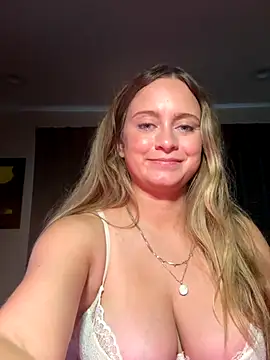 Sophie_Raegan's cam snapshot