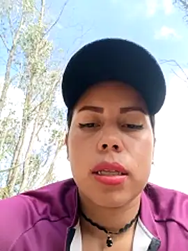 _andrea30's cam snapshot