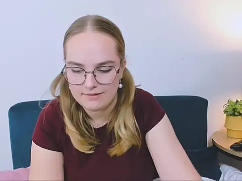 AliceCrazy69's cam snapshot