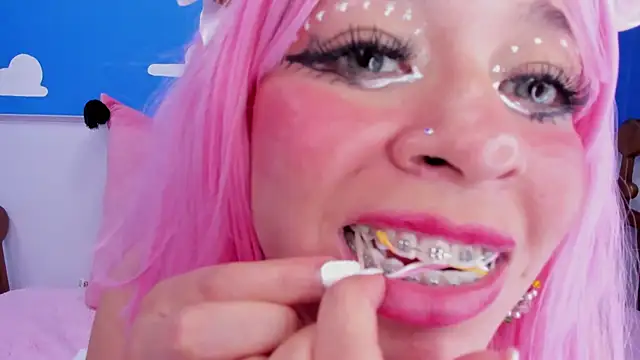 miss__evolet's cam snapshot