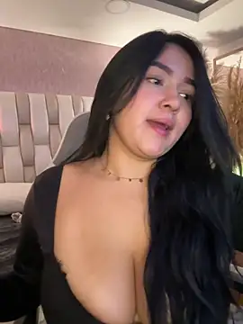 Sara__collins__'s cam snapshot