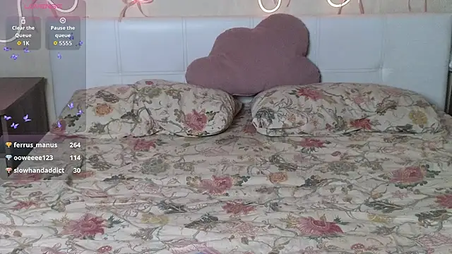 Betty_Blamee's cam snapshot