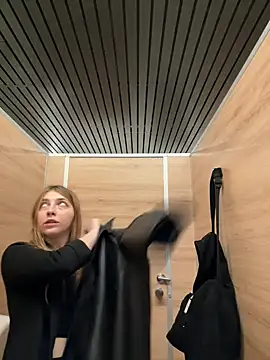 Sunny___Bunny's cam snapshot