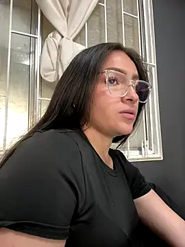 Alyha_Cortes's cam snapshot