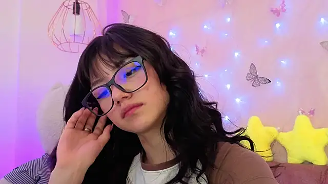 april_bennett's cam snapshot