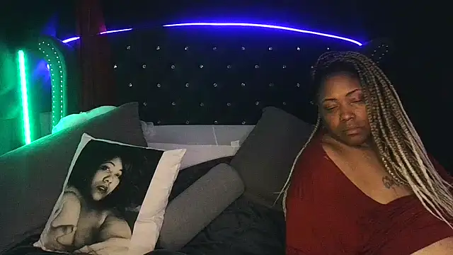 msyvette1970@xh's cam snapshot