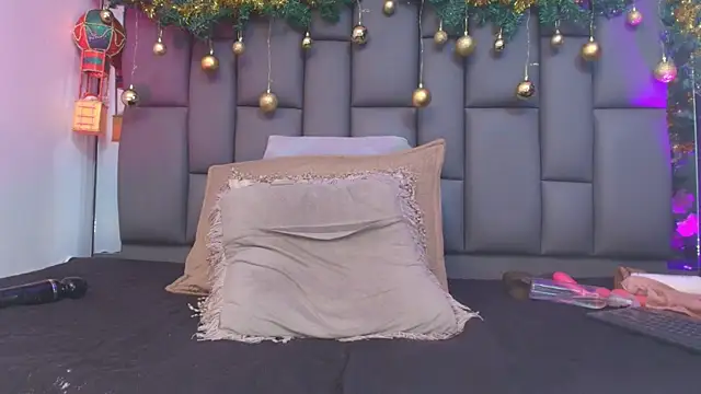 _MiaBrown_'s cam snapshot