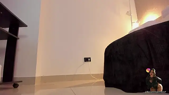 roxannegomez's cam snapshot