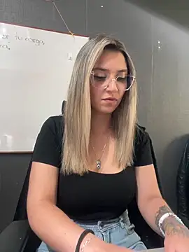 Isabella_Varella live sex cam