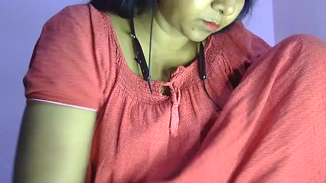 Pooja-suman's cam snapshot