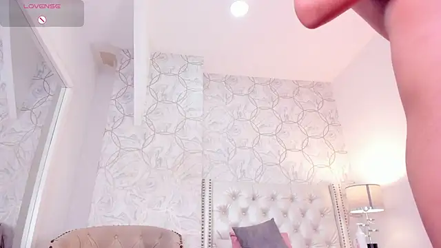 amara_rousse's cam snapshot