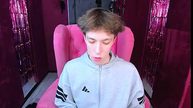 MarkBranston live sex cam