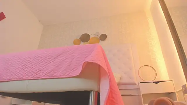 debora_scoot's cam snapshot