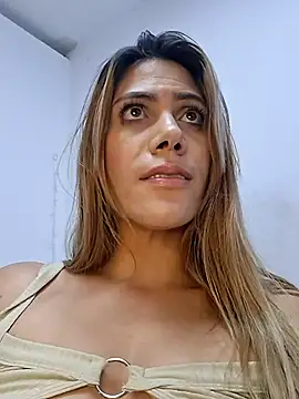 Elianasuarezz's cam snapshot