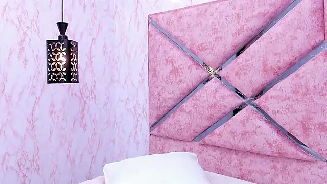 HOT_EMIILY_'s cam snapshot