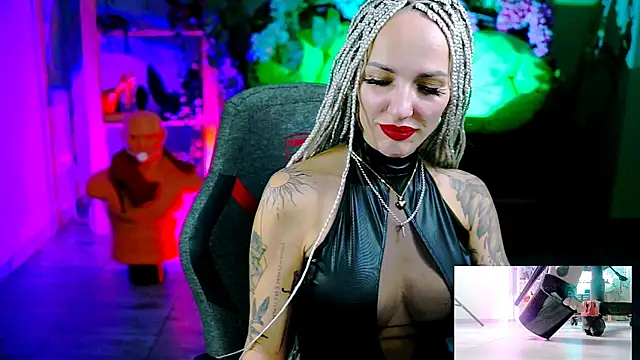 MonicaMaxwel's cam snapshot