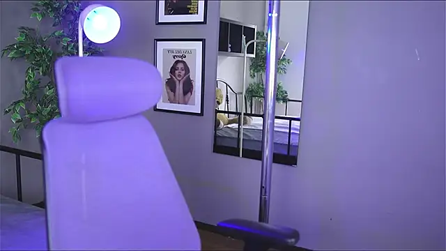 Bayonetta_doll's cam snapshot