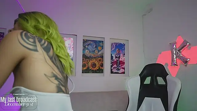 KayraOwen's cam snapshot