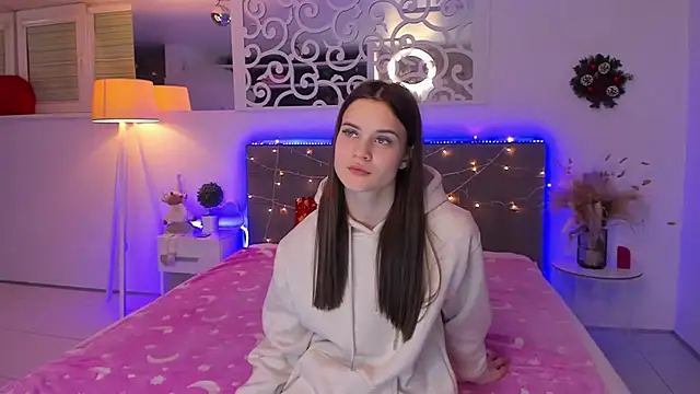 LuisaClover's cam snapshot