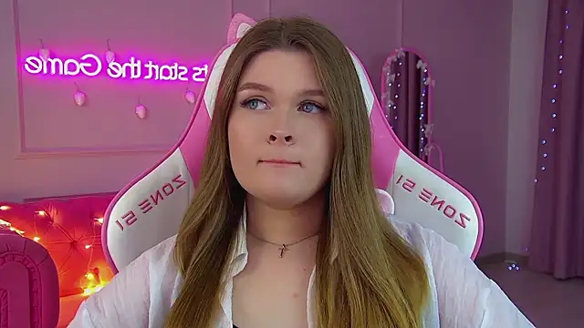 CrystalLyons's cam snapshot