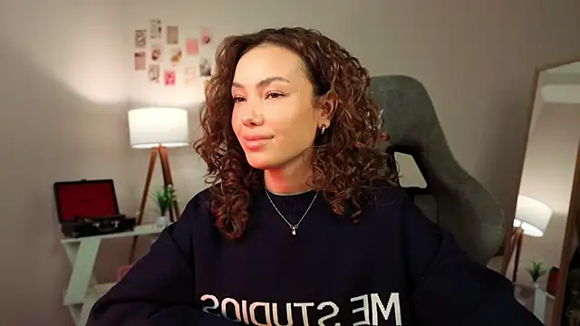 branchwithflowerss's cam snapshot