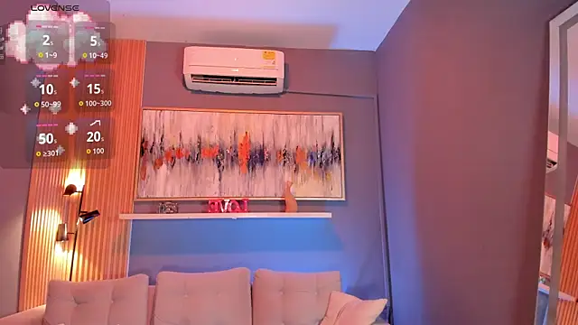 corinnah_'s cam snapshot