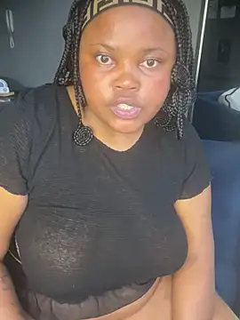 Curveysinaa's cam snapshot